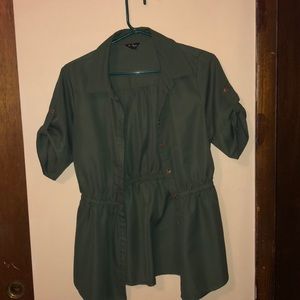 Guess Olive green top, medium